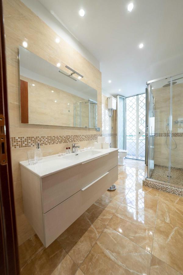Chiaia Apartment San Pasquale By Dimorra Naples Exterior photo